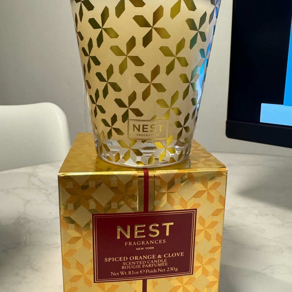NEST Fragrances Gold Patterned Candle